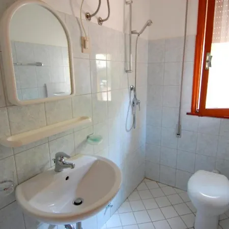 Apartment Cozy 1 Bedroom For 4 Guests In Rosolina *